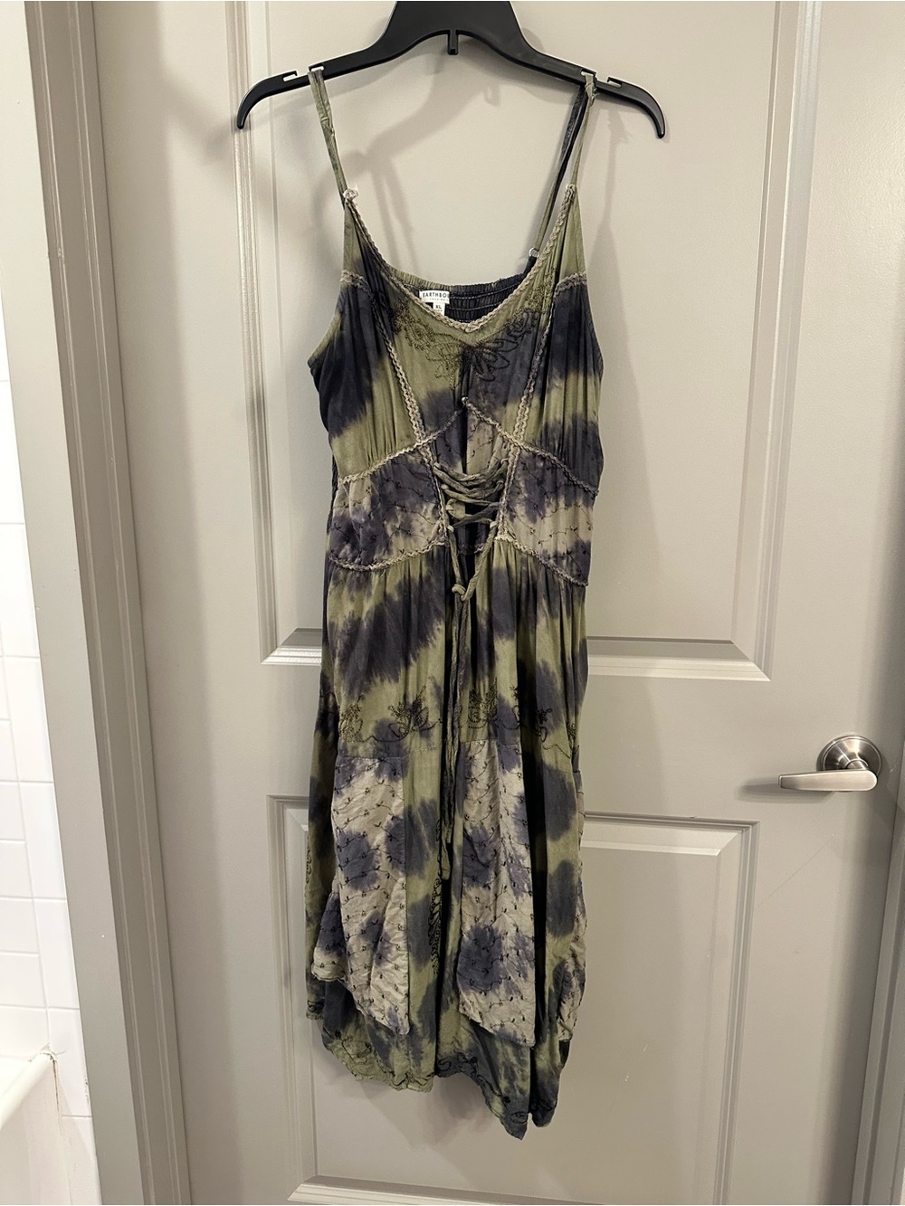 EARTHBOUND Olive and Black Tie-Dye Midi Dress
